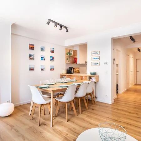 Modern In With Sea View Appartamento Koksijde